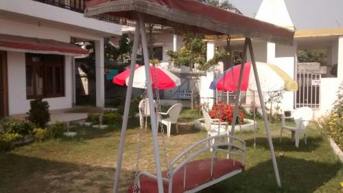 Lanka Casa | Lime-Villa on Ganga Ghat