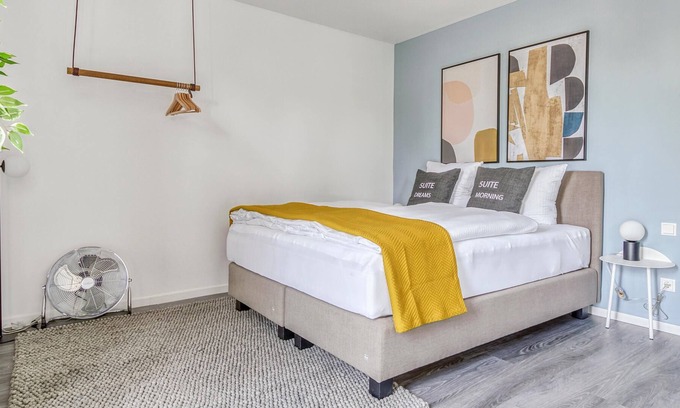 Munchen District Apartamento | limehome Garching Bürgermeister-Amon-Str|SuiteM LT