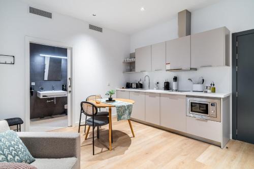 Cruz Roja-Capuchinos Apartamento | Limehome Sevilla Ronda de Capuchinos