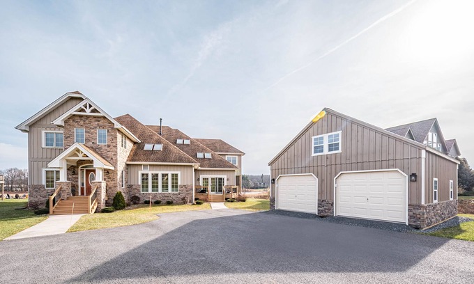 Waterfront Greens Casa | Limitless Joy | Private Indoor Pool + Hot Tubs & Game Room!