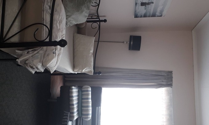 Port Elizabeth Apartamento | Lin's Guest Flat, Framesby, Port Elizabeth.