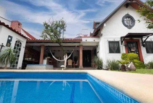 Xochitepec Casa | Linda casa céntrica c/alberca y jacuzzi