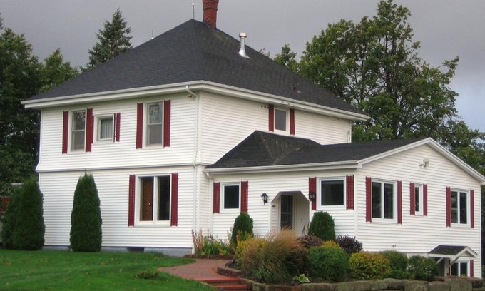 New London Casa | Linden Homestead