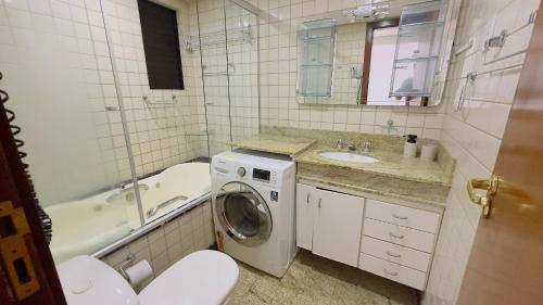Smin Apartamento | Lindo ap 2 quartos com banheira e vista lago