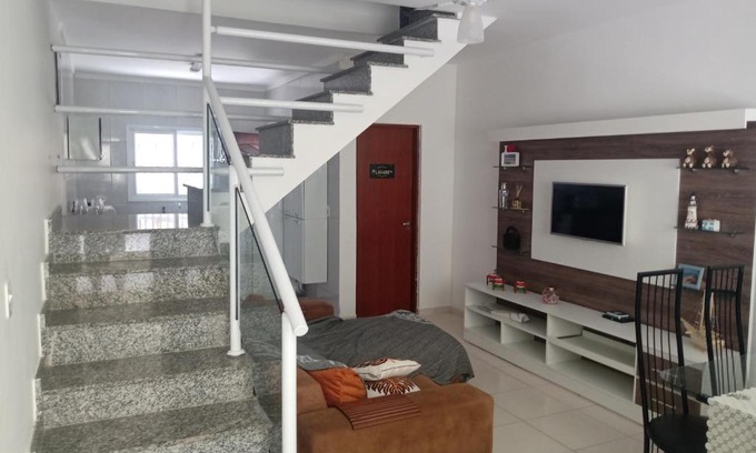 Jardim Aruan Apartamento | Lindo sobrado a 100 m praia do Aruan.
