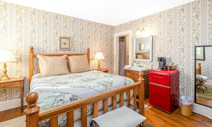 Galena Casa | Linen&Stone Inn Unit 7, Charming, Historic, 1.5 Blocks to Main St.