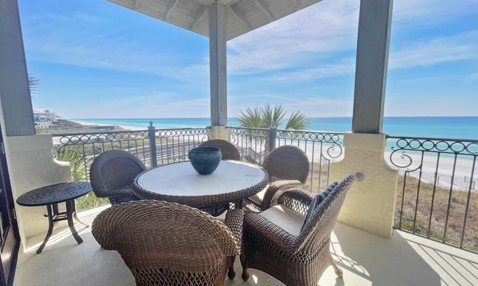 Dune Allen Beach Casa | Linger Longer home