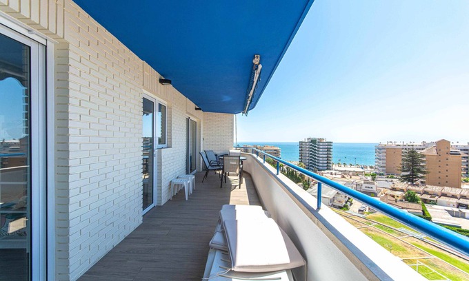 Torreblanca Apartamento | Lisasol. Apartamento nuevo con vistas al mar.