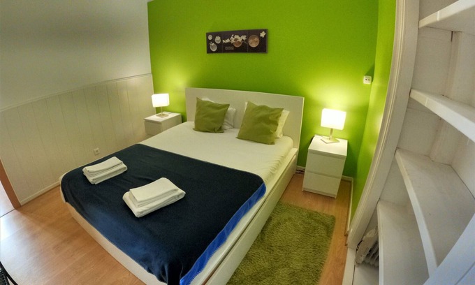 Penha de Franca Apartamento | Lisbon T2 apartment in typical villa, Sapadores, Lisbon