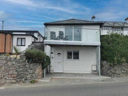 Trearddur Bay Casa | LITLLE SUMMER HILL -2 BED COSY COTTAGE- TREARDDUR