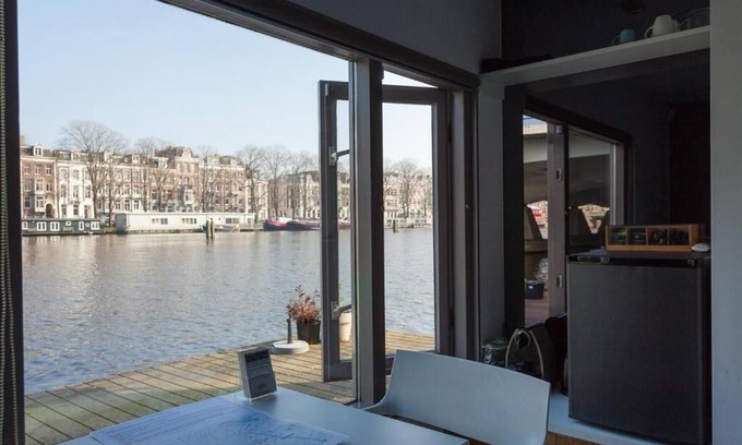 Oud-Zuid Cama Y Desayuno | little AMSTEL HouseBoat