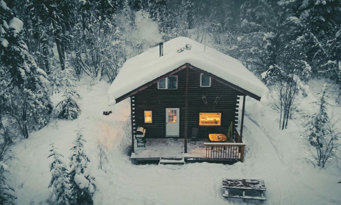 Tagish Cabina | Little Atlin Lodge