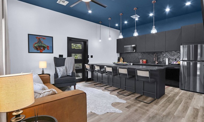 Canyon Lake Casa | Little Blanca I Canyon Lake, Modern, Boat Parking