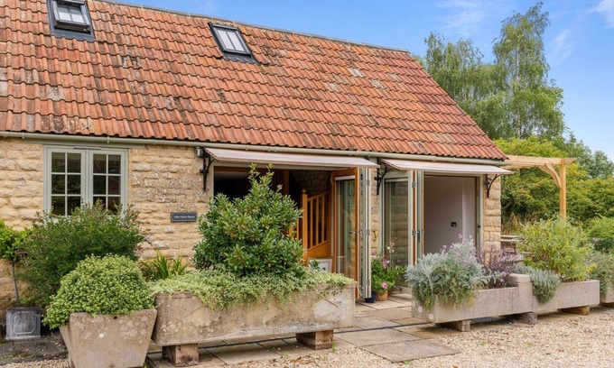 Stanton Saint John Cabaña | Little Coach House - sleeps 4 guests in 2 bedrooms
