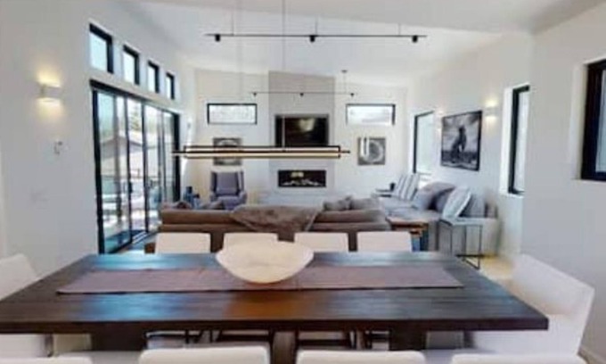 Big Sky Casa | Little Coyote Retreat