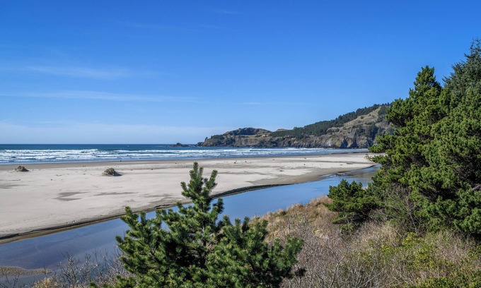 Newport Apartamento | Little Creek Cove Beachfront Resort