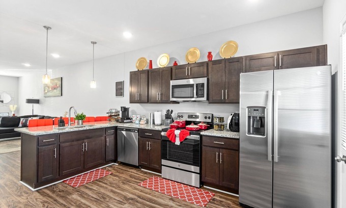 Clarksville Condominio | Little cupid heart