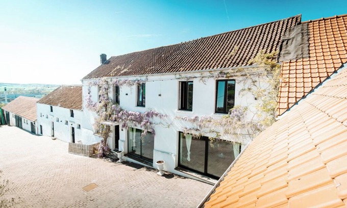Ittre Otro | Little Farm Comfort House