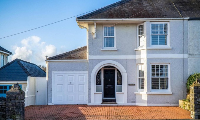 Tenby Casa | Little Glen - 3 Bedroom Holiday Home - Tenby
