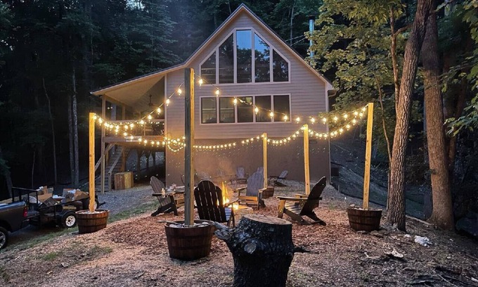 Deep Gap Casa | Little Hare Hideaway*Hot Tub*Pets OK*FP