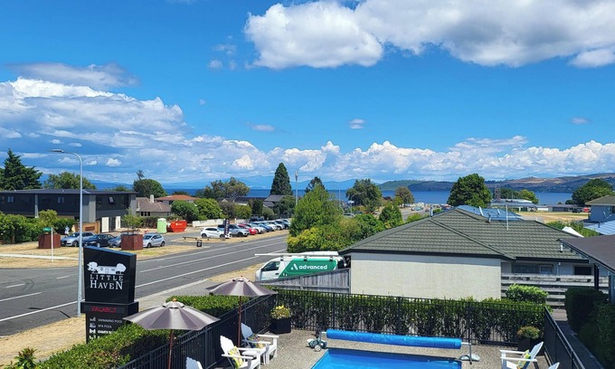 Taupo Hotel | Little Haven