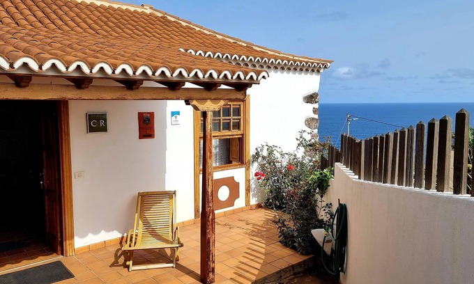 Los Sauces Cabaña | Casita en la costa de San Andrés y Sauces, junto al Charco Azul