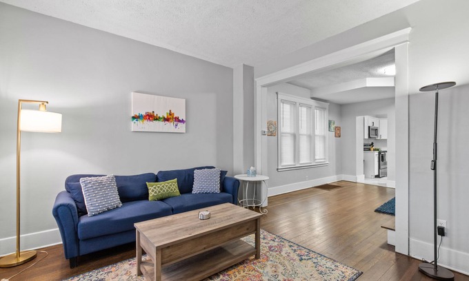 Ferndale Casa | Little House on Laprairie - Long Term Availability - Near DT Ferndale & Detroit