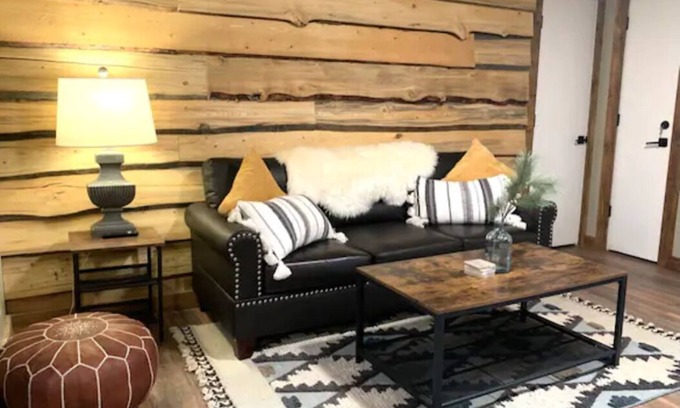 Angel Fire Condominio | Little Mammoth Condo - Bike or 5 min walk to ski lifts!