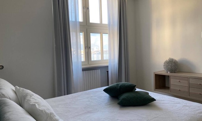 Malgrate Apartamento | LITTLE MARINA APARTMENT - COMO LAKE EAST SIDE LAKE FRONT CIR: 097045-LNI-00001