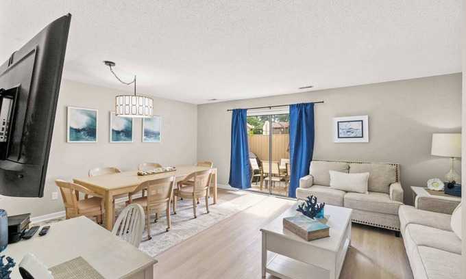Little River Condominio | Little River Condo | Renovated + Near Beach