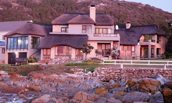 Jongensfontein Casa | Little Rock Guesthouse