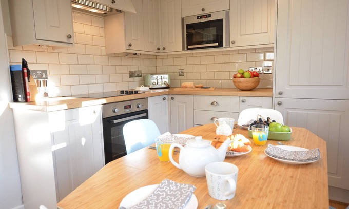Melton Cabaña | Little Turnpike Cottage, Melton