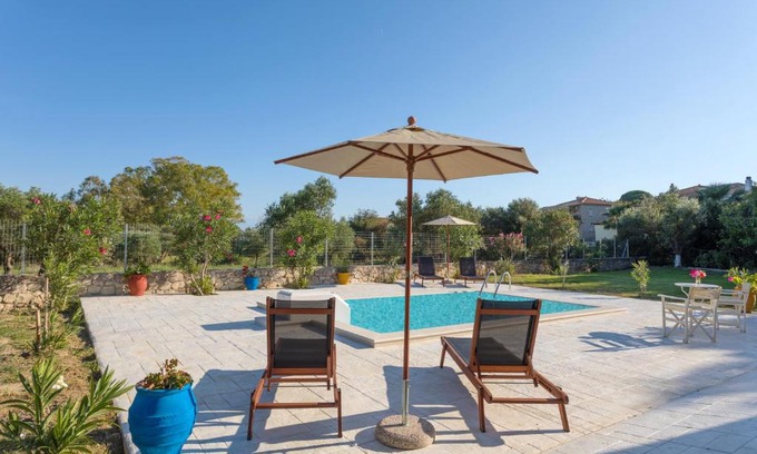 Vasilikos Casa | Liuba Houses