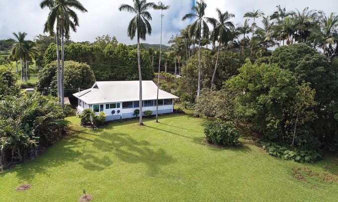 Hilo Casa | Live a Piece of History at My Hilo Home
