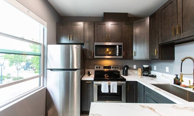 University Heights Apartamento | Live Like a Local - Walk 2 Dining, Shops & Park