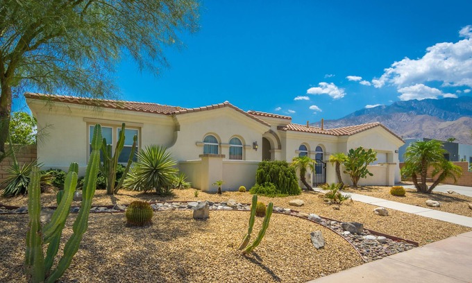 Vista Norte Casa | Live Your Life the Palm Springs Way, Fun, Safe and Private