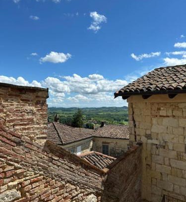 Cella Monte Cama Y Desayuno | Living Monferrato