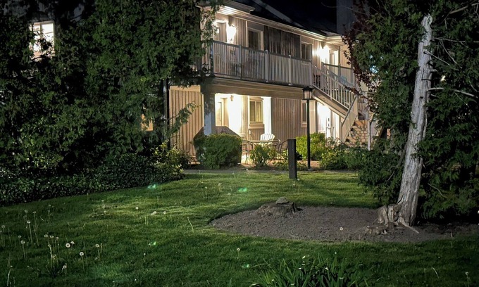 Collingwood Casa | Living Stone Condo Cozy Family Friendly