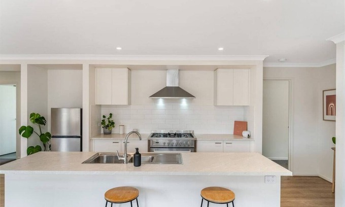 Canadian Casa | Living The Dream At Lyric Crt