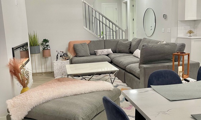 Calgary Casa | Livingston Gem: 5BR Home with Chef's Kitchen