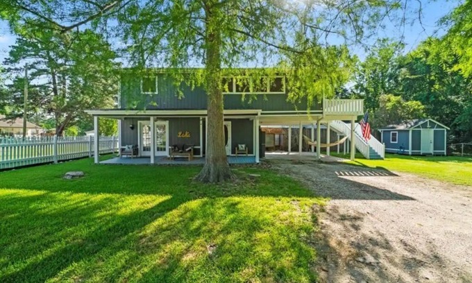 Livingston Casa | Livingston Home Near The Lake