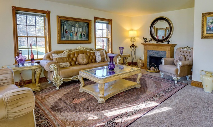 Livonia Casa | Livonia Vacation Rental ~ 23 Mi to Detroit!