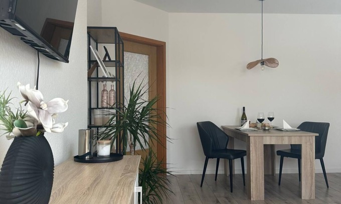 Schonebeck Apartamento | Livoro Mercado Apartment