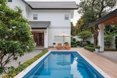 Su Thep Villa | LKM Pool Villa