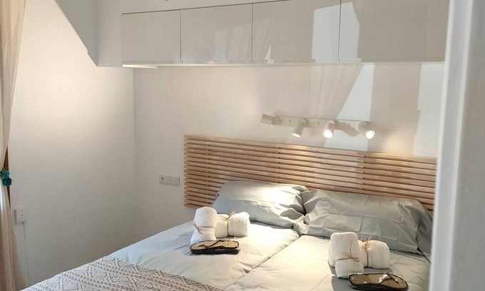 Llafranc Apartamento | Apartamento LLAFRANC 100% a 50 metros de la playa. BBQ, A/C, WIFI