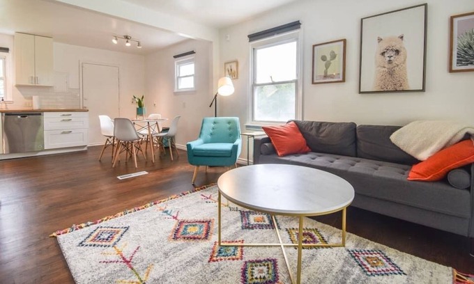Hazel Park Casa | Llamaste in Hazel Park w/ Fenced Backyard for Pets