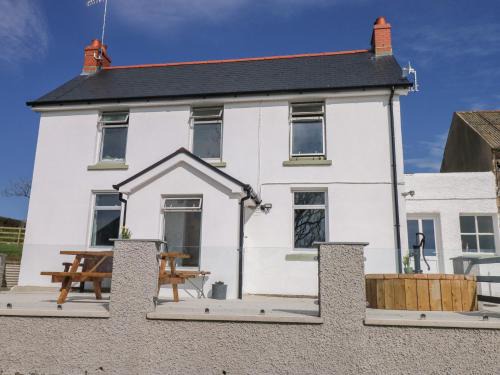 Dwrbach Casa | Llanwern Farm