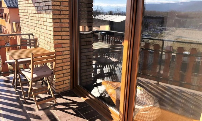 Llivia Apartamento | LLIVIA IV - Cuatro Habitaciones Piso, Capacidad 8