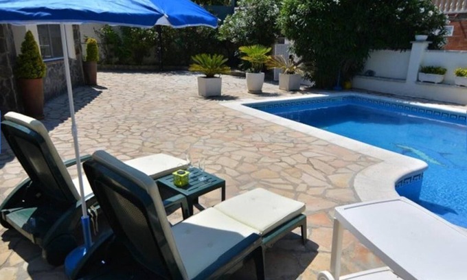 Lloret Blau Casa | Lloret De Mar: CASA FAMILIAR, CON PISCINA PRIVADA Y WIFI