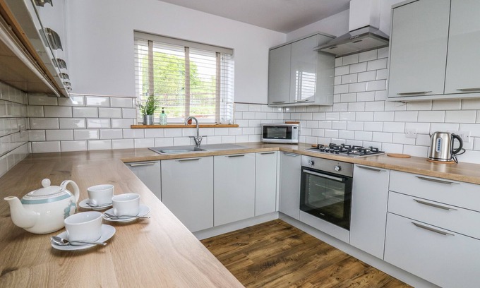 Bethania Cabaña | Llyn Cae Ty Nant Fishery Holiday Let